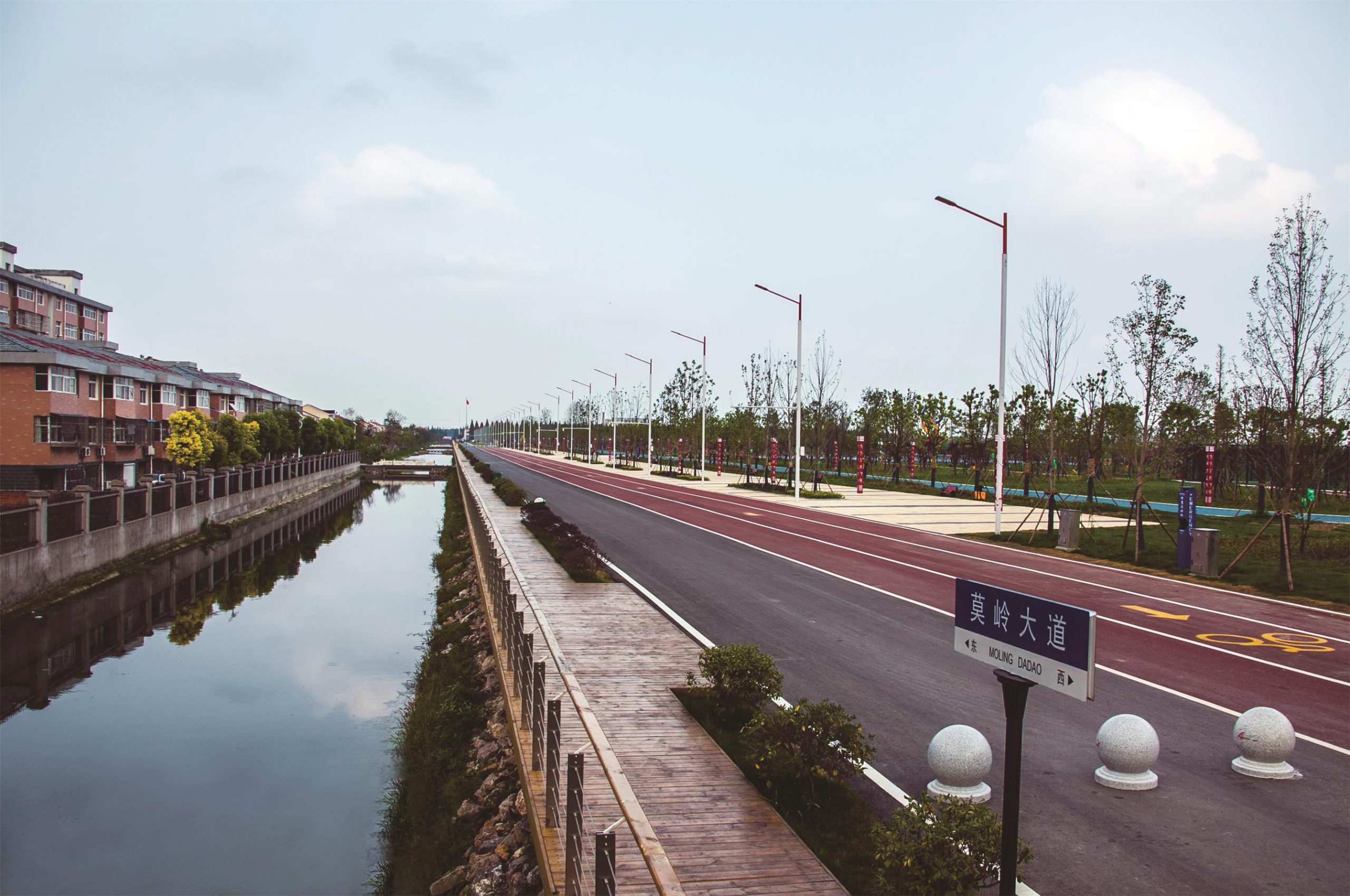 潛馬廣場棧道